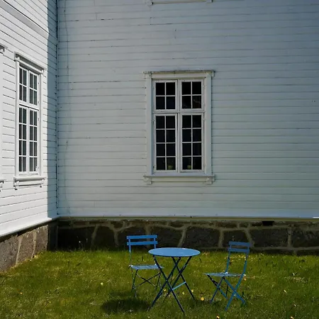 Hald فندق ماندال