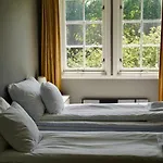 Hald Hotel *